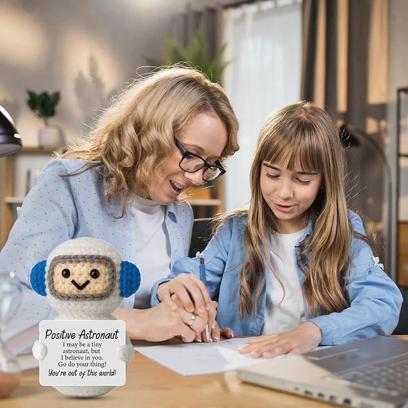 Divertidos Muñecos de Astronau - Home Textiles Today reseña y precio